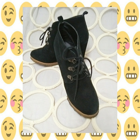 STEVE MADDEN TANNGOO BLACK SUEDE WEDGE BOOTIES - Picture 3 of 4